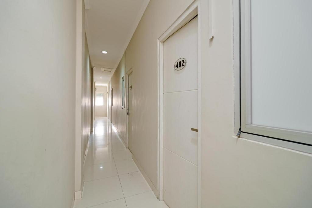 Env Room Джакарта Екстериор снимка