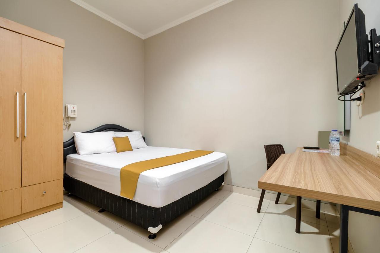 Env Room Джакарта Екстериор снимка
